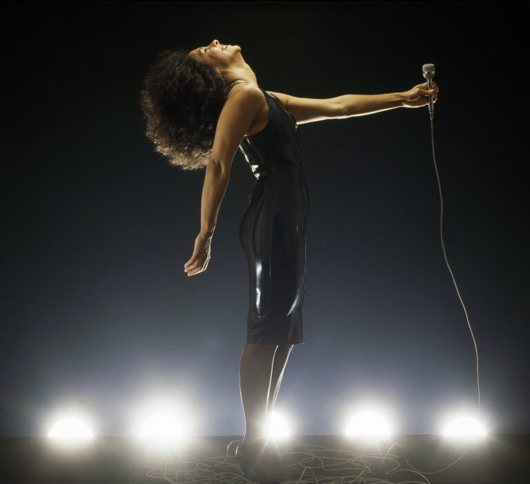 Lançamento digital do álbum 'Bem bom' de Gal Costa é adiado em uma semana