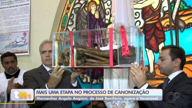 Missa em latim: campo de batalha entre tradicionalistas e progressistas