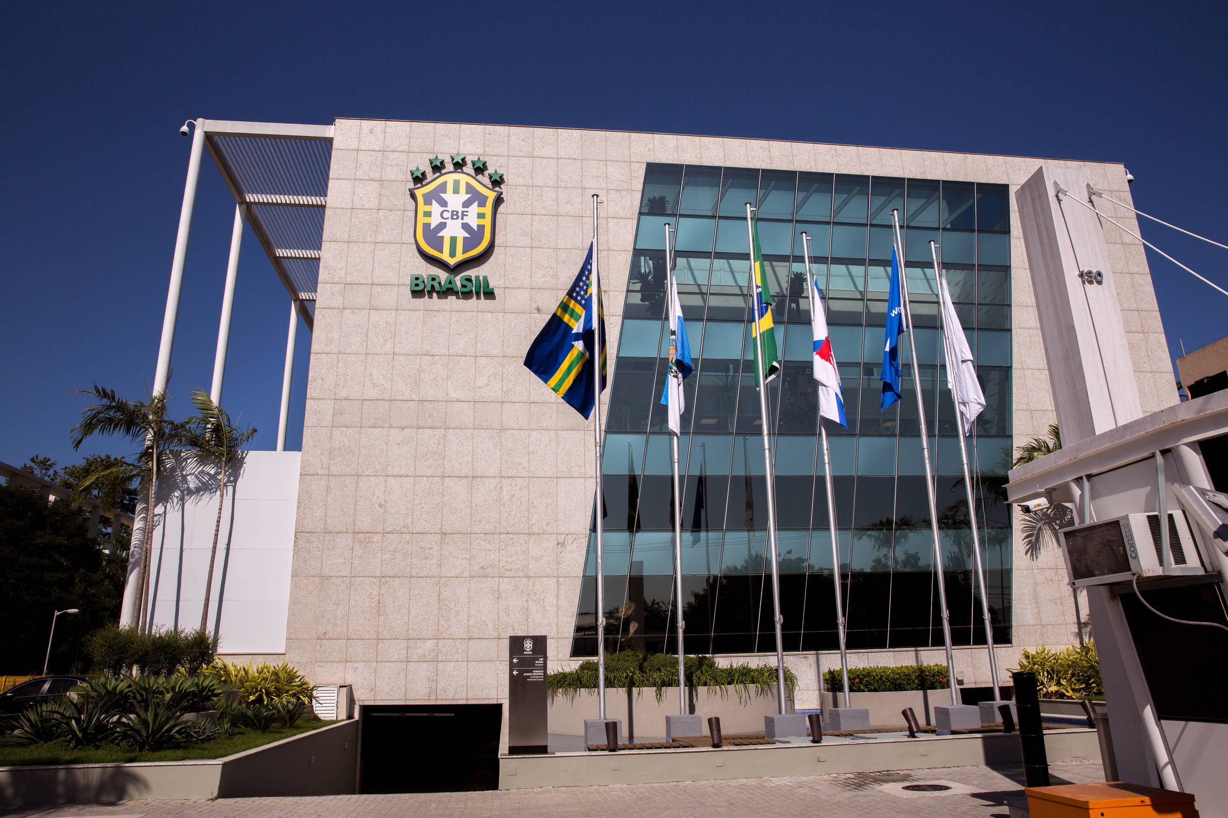 Regras do fair play financeiro da CBF promovem controle nos gastos dos clubes