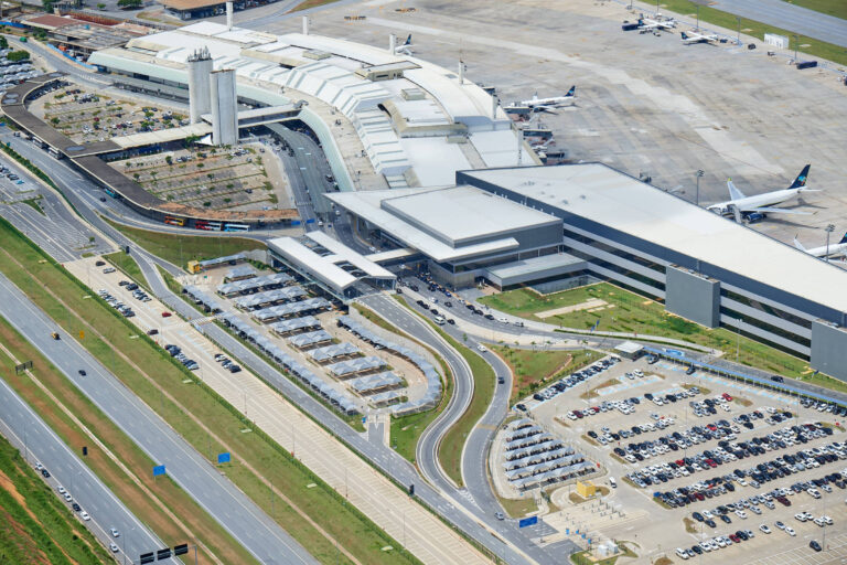 Motiva vende 20 aeroportos para empresa mexicana por R$ 11,5 bilhões