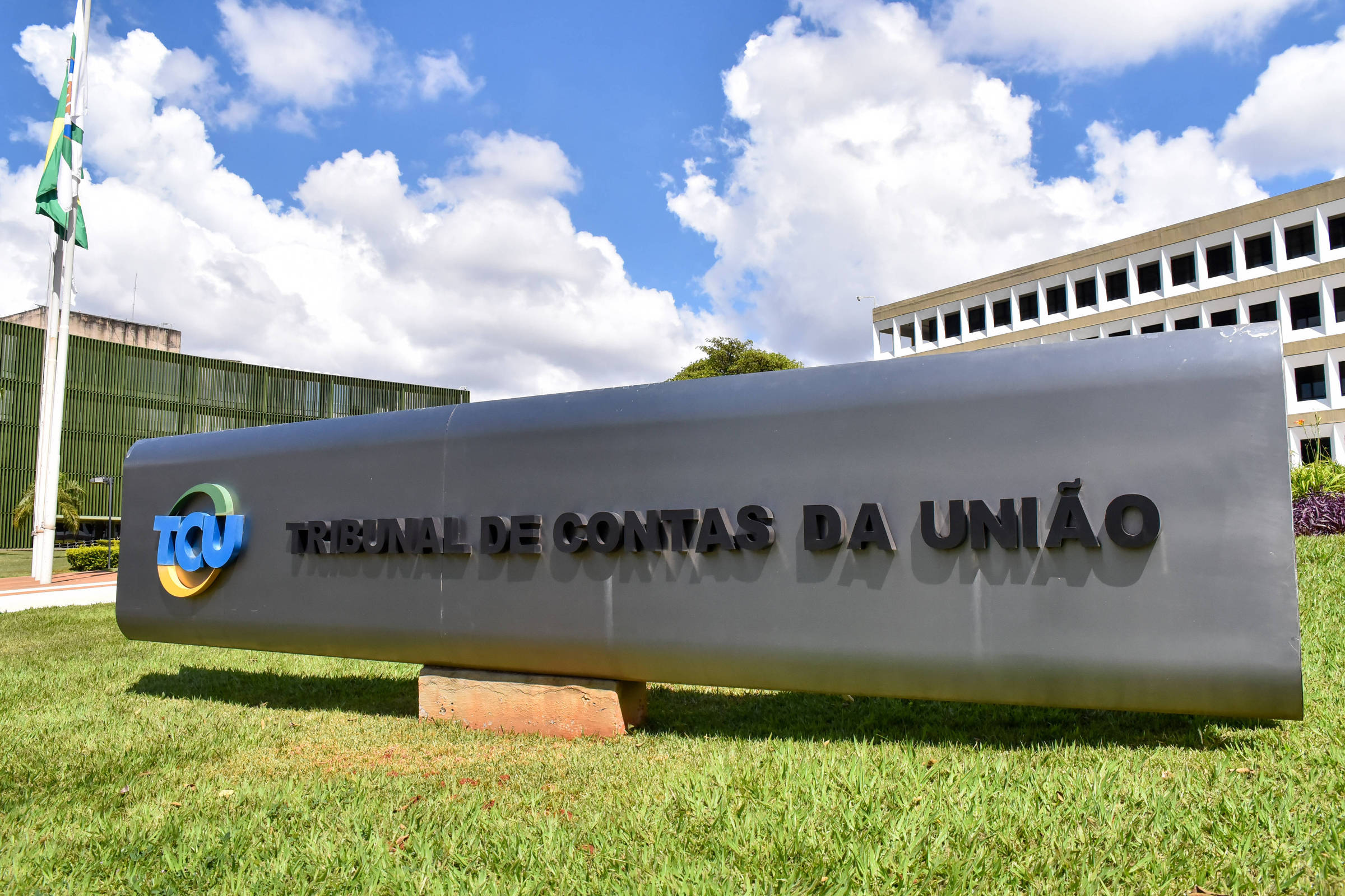 Divergências entre STF e TCU comprometem indenizações bilionárias