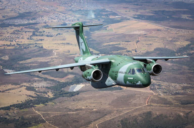 FAB pode descartar KC-390 danificado por falta de verba