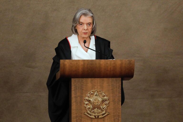 Supremo Tribunal Federal adota termo 'relatora' para ministras