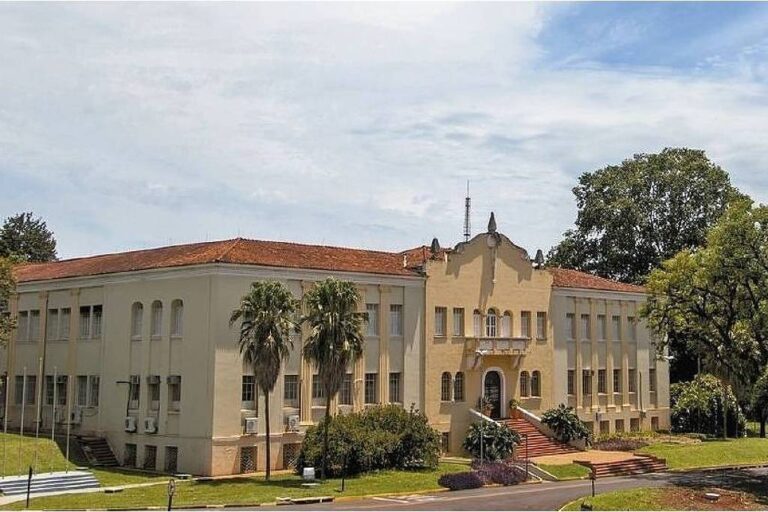 Unesp anuncia 729 vagas pelo Enem para 2026 com inscrições em novembro