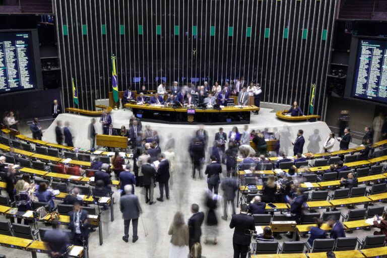 Emendas parlamentares atingem 10% do orçamento da Saúde, maior valor histórico