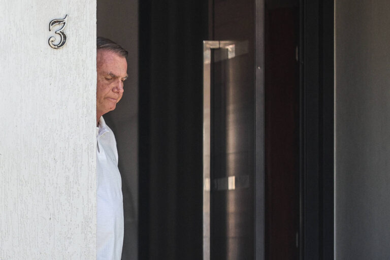 Congresso discute redução de penas com iminente prisão de Bolsonaro