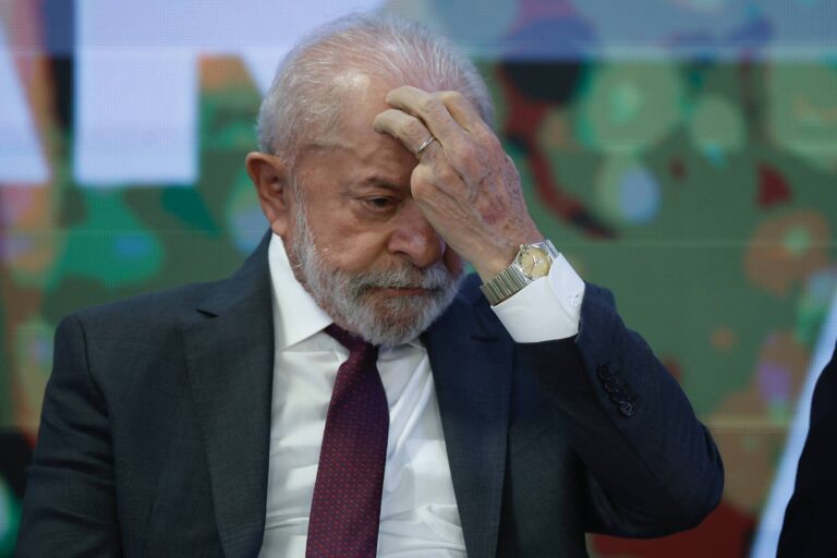 Governo Lula anuncia bloqueio de R$ 1,4 bi em 2025