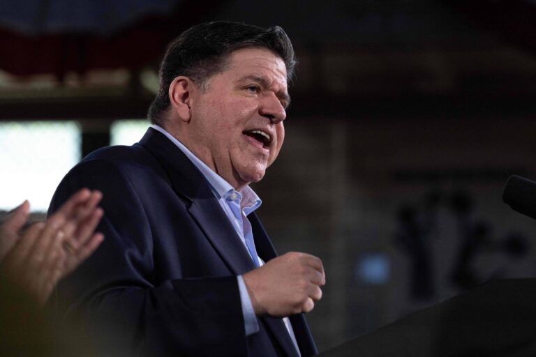 Governador de Illinois revela ganhos de R$ 7,6 milhões em cassino