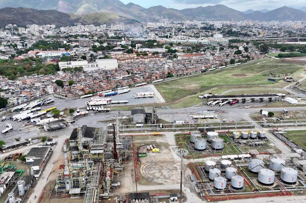 Suspensão do julgamento da Refit na ANP