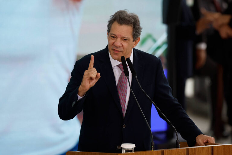 Haddad critica relatório de Derrite por risco à segurança pública