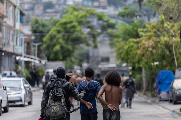 Denúncias de abuso em operação policial no Rio de Janeiro