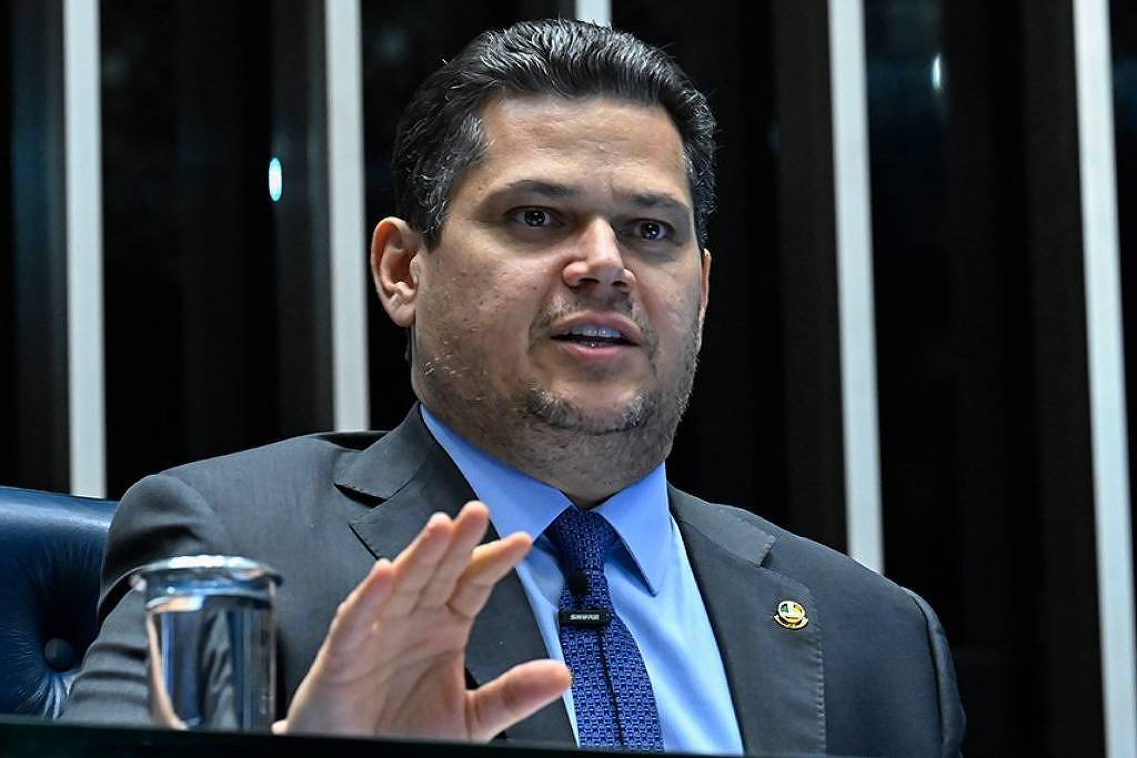 Análise de indicação ao STF por Alcolumbre gera tensões no Senado