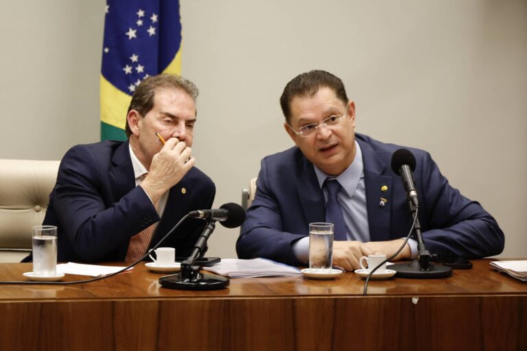 PL pressiona por votação de anistia após impasse nas reduções de penas