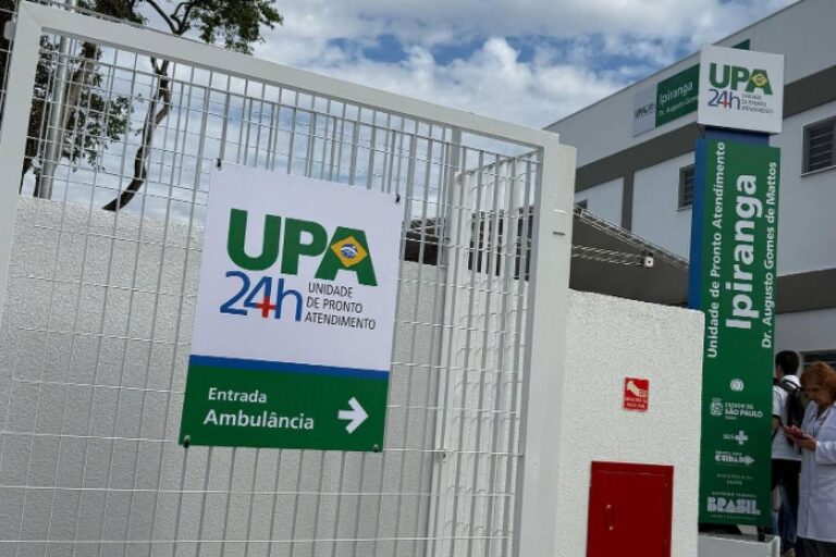Adolescentes socorridos após ingestão de remédio em escola de SP
