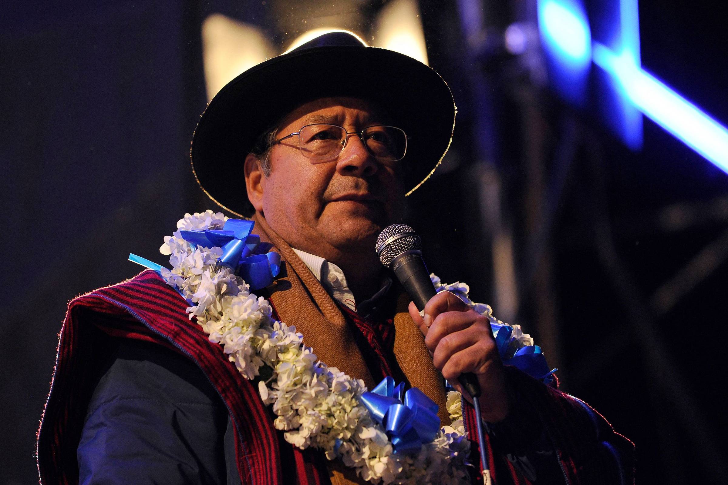 Luis Arce é expulso do MAS antes de deixar a presidência