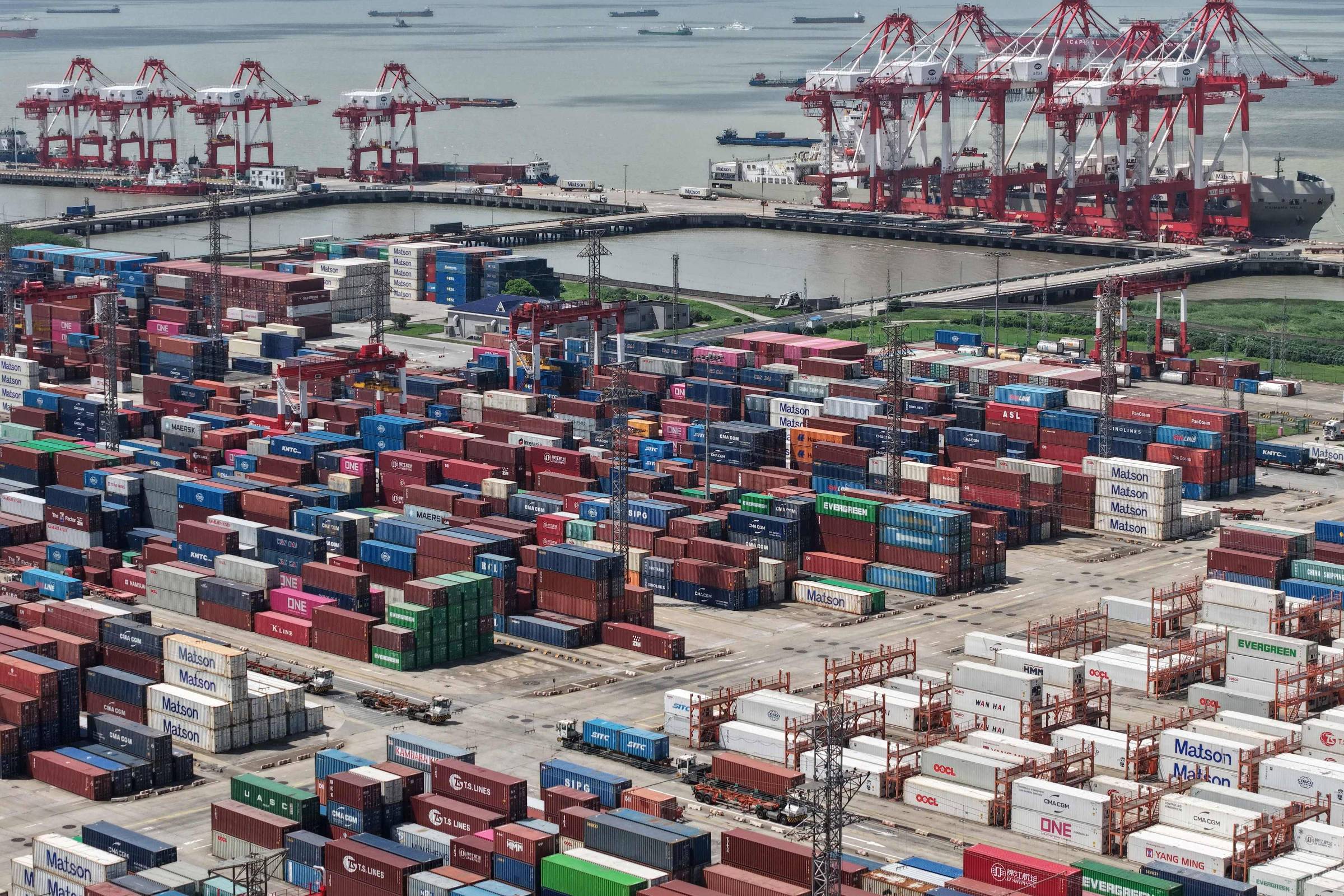 Queda das exportações da China em outubro é a maior desde fevereiro