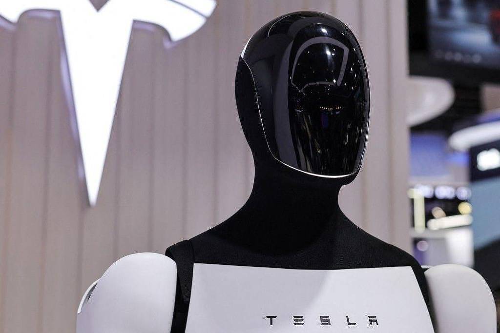 Elon Musk e a produção de robôs humanoides