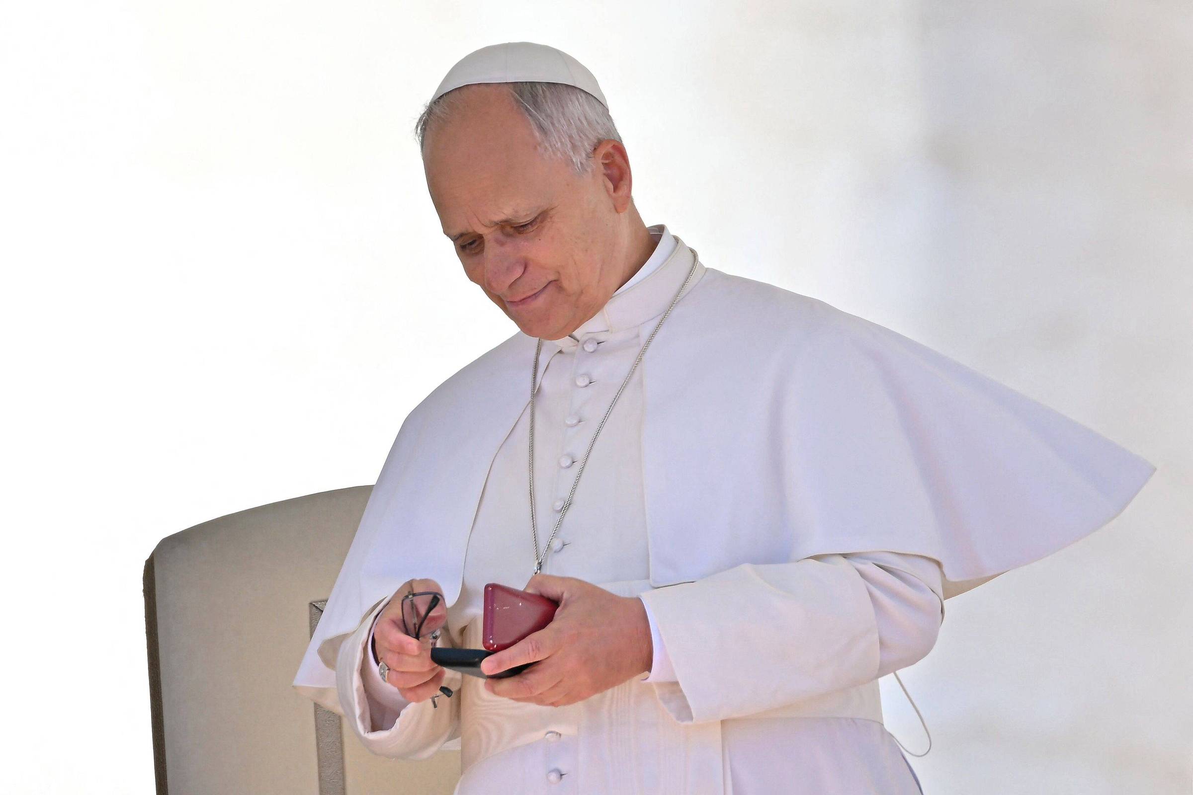 Tensões internas no catolicismo: análise do documento do Vaticano sobre Maria