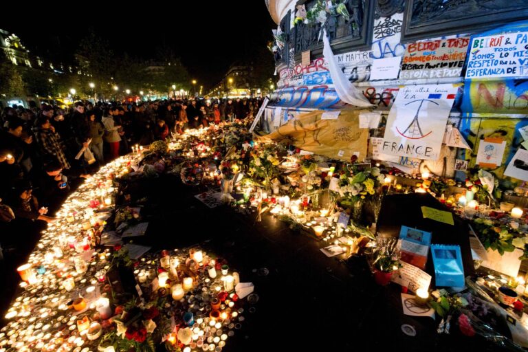 Sobreviventes relembram atentado terrorista na França após dez anos