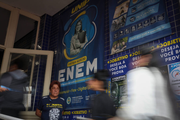 Ferramenta gratuita para checar desempenho na redação do Enem 2025