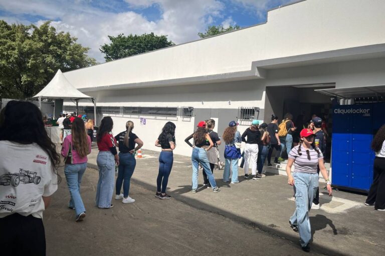 Filas longas e preços elevados marcam GP de São Paulo de F1