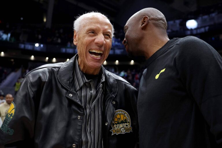 Falece Lenny Wilkens, ícone da NBA como jogador e treinador aos 88 anos