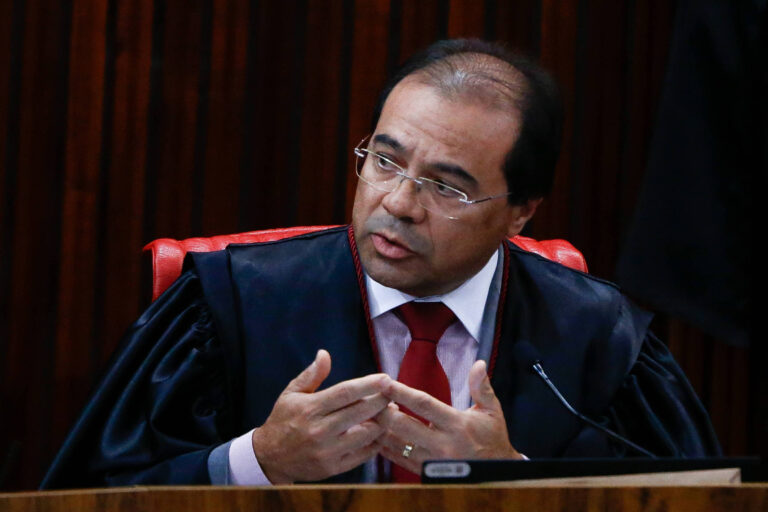 Procurador-geral do RJ critica investigação federal e subprocurador irmão de Dino