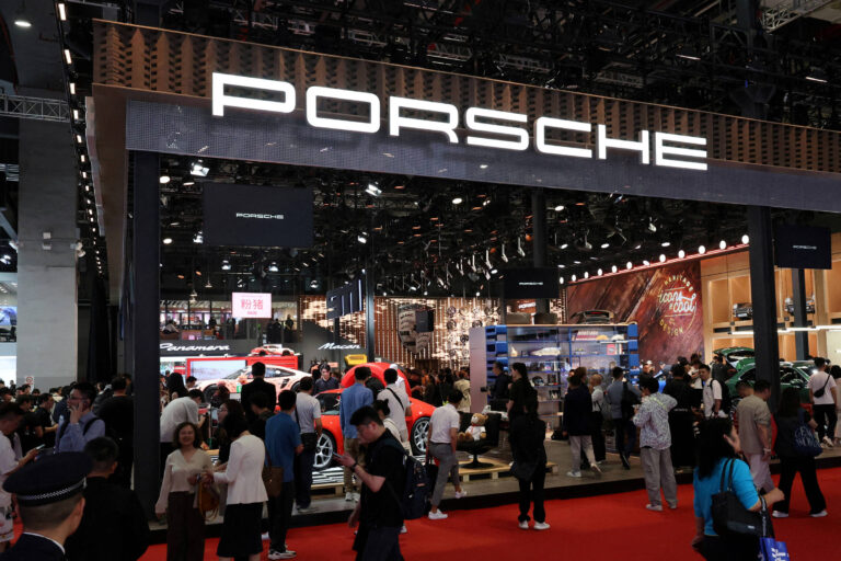 Porsche enfrenta processo de US$ 300 milhões enquanto ajusta sua estratégia de preços