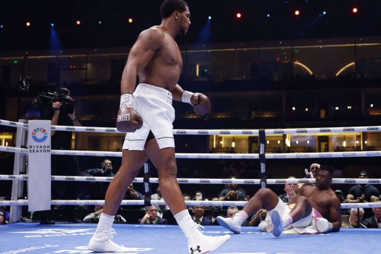 Anthony Joshua e Jake Paul se enfrentarão em luta de boxe em dezembro