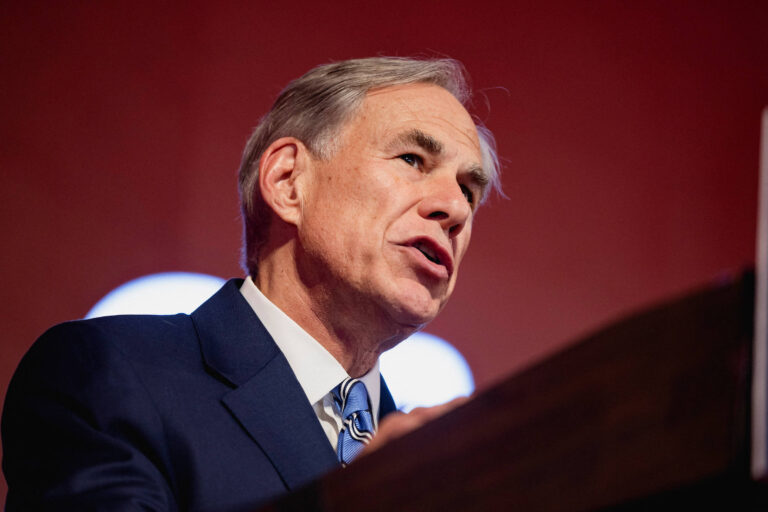 Decisão judicial impede novo mapa eleitoral do Texas, prejudicando Trump