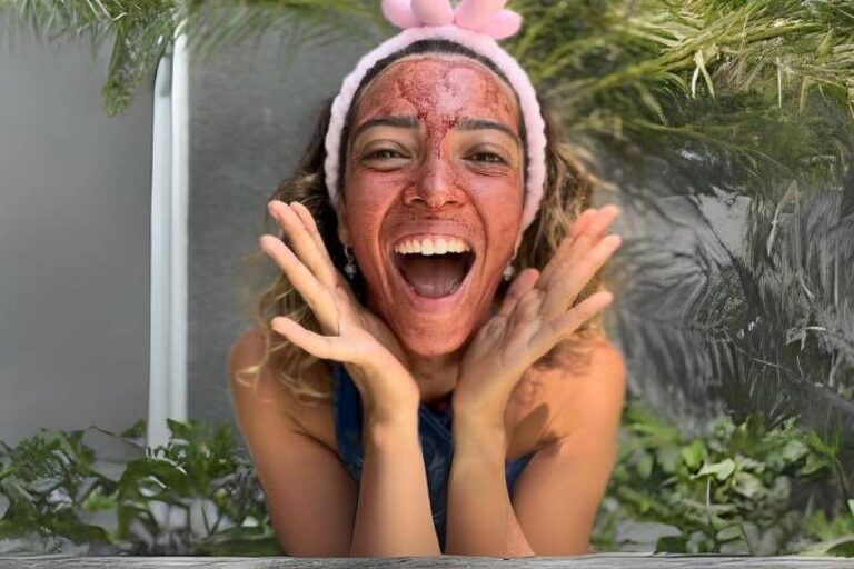 Máscara menstrual: entenda a nova moda de beleza nas redes sociais
