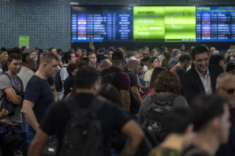 Azul oferta 431 voos extras em 26 cidades para o Carnaval de 2026