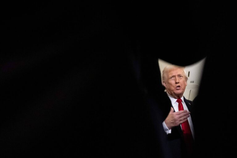 Ameaças de Trump: Democratas acusam uso do FBI para intimidar legisladores
