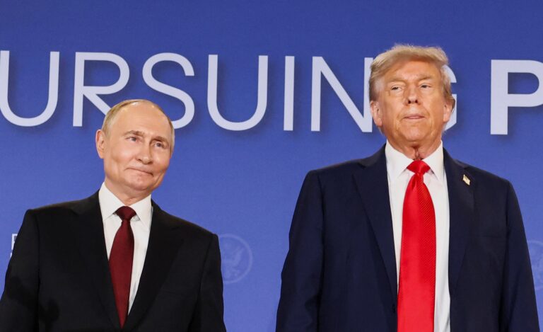Enviado do Kremlin sugere túnel Putin-Trump ligando Rússia e EUA