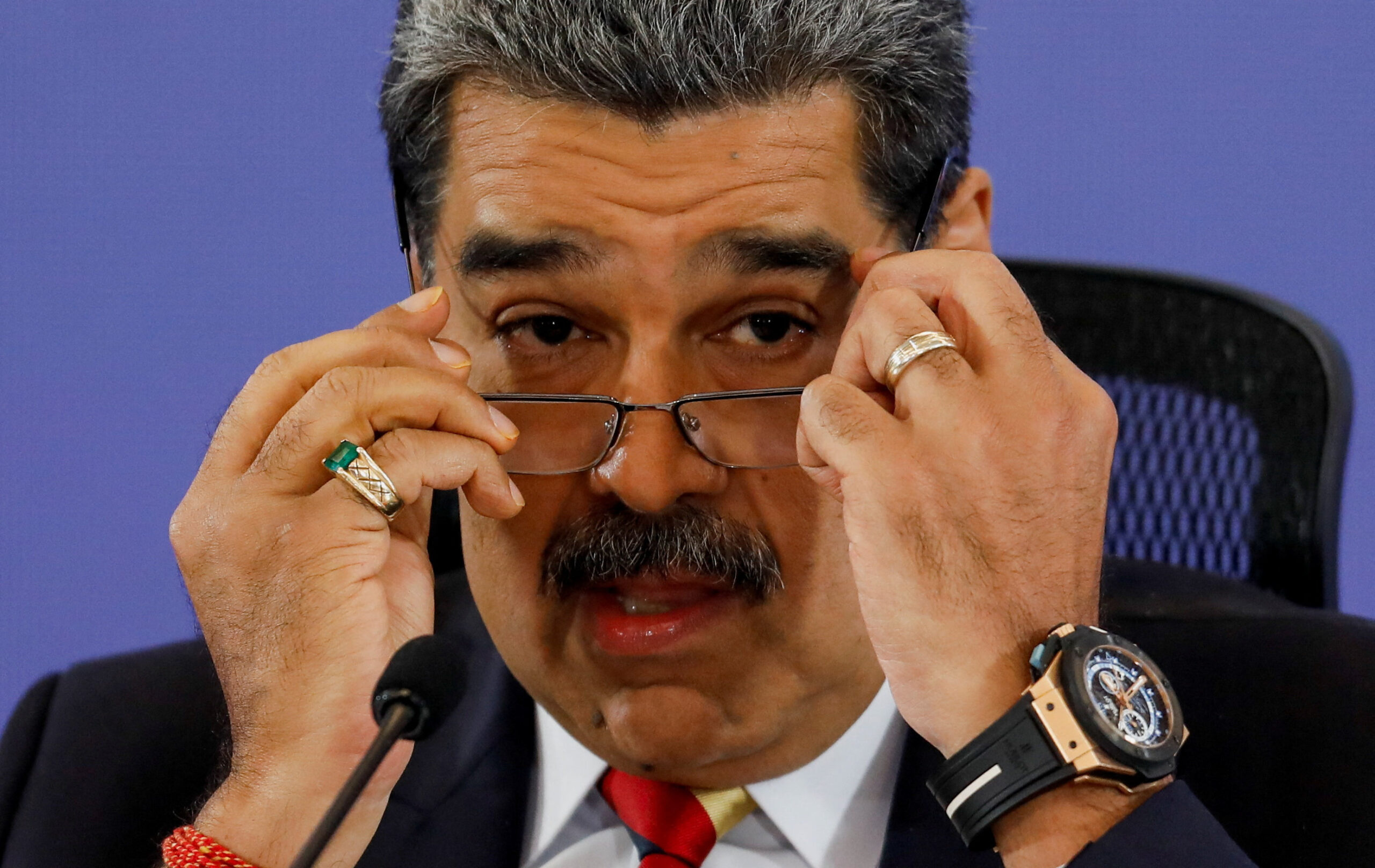 Maduro convoca reservistas e milicianos para treinamento militar