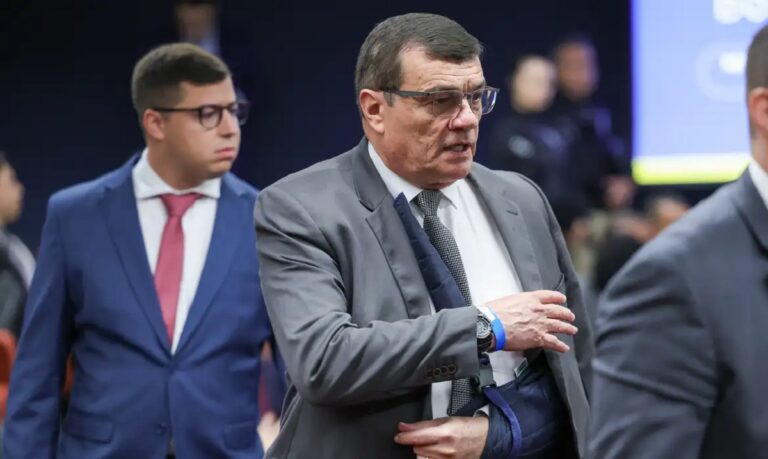 Recursos do ex-ministro da Defesa na ação do golpe