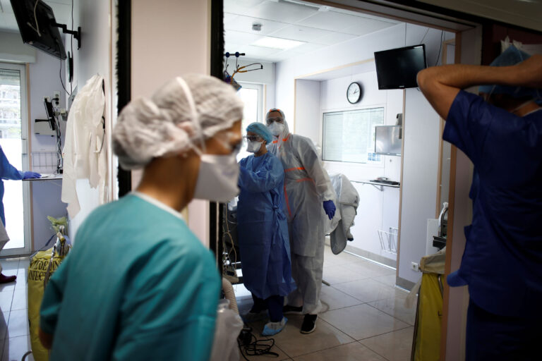 França se prepara para atender feridos de guerra em hospitais