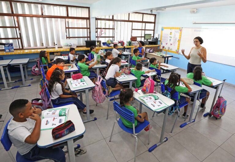 Prazo de matrícula para alunos da rede municipal de BH em 2026