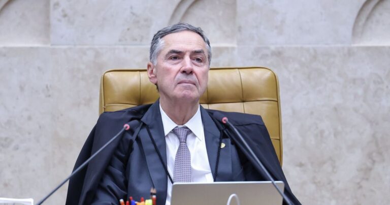 Barroso destaca papel do STF em despedida