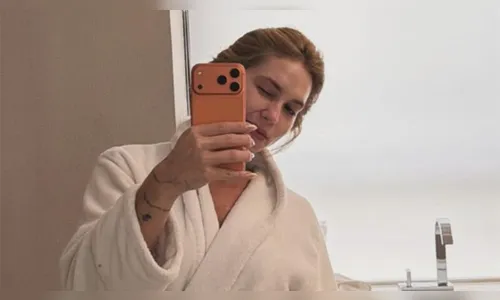 Virginia Fonseca realiza cirurgia estética em São Paulo
