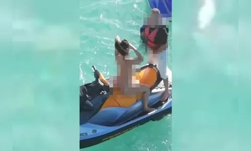 Ministério Público investiga casal por ato sexual em jet ski no mar