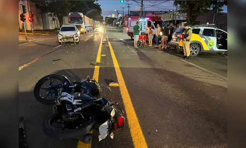 Motociclista de 20 anos se feriu em colisão com Saveiro em Apucarana