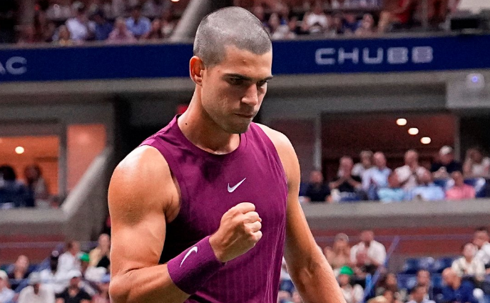 Alcaraz explica motivo inusitado para novo corte de cabelo no US Open