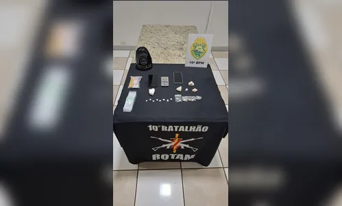 Homem preso após atacar policial para esconder drogas em Apucarana