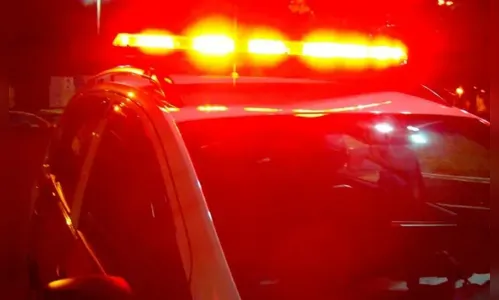 Mãe quebra dente do namorado ao encontrar fotos da filha em celular