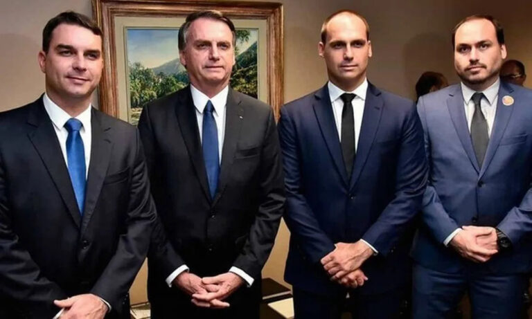 Bolsonaro confirma que filhos não disputarão a presidência