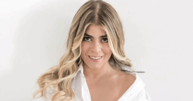 Bruna Surfistinha revela celibato de um ano e cinco meses