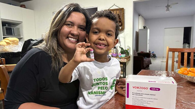 Mãe de criança com nanismo se torna ativista social