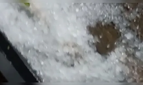 Temporal causa danos em Londrina com granizo e ventos fortes