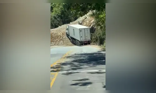 Motorista evita acidente ao usar área de escape em construção em SC